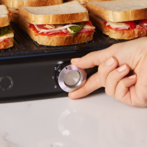 Karaca Gastro Grill Glass Premium 6 Dilim Kapasiteli Döküm Tost ve Izgara Makinesi Ocean Wave 2400W  görseli 3