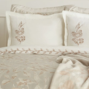 Karaca Home Gardenia 8 Parça Çeyiz Seti Bakır görseli 4