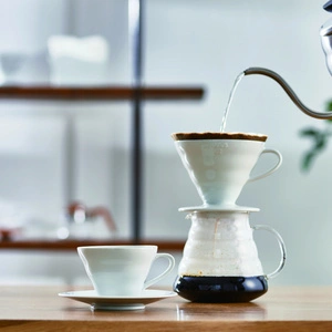 Hario V60 02 Seramik Kahve Demleme Seti görseli 1