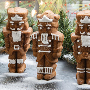 Nordicware Nutcracker Mini Kek Kalıbı Platin görseli 4