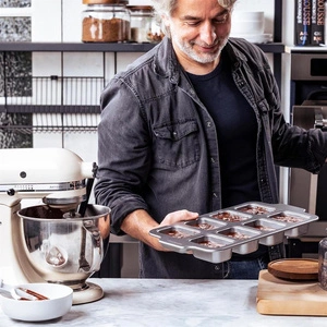 Kitchenaid 8´li Mini Dikdörtgen Kek Kalıbı görseli 4