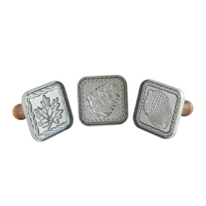 Nordicware Sonbahar Ormanı Kurabiye Damgası görseli 5