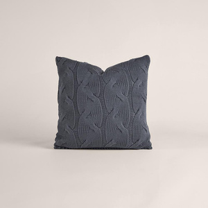 Penelope Triko Kırlent Kılıfı Füme 45x45 Cm - Cabella Serisi görseli 2