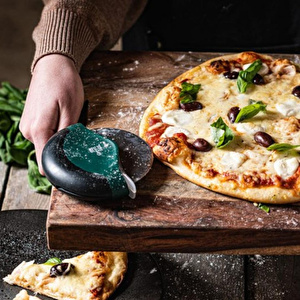 Big Green Egg Compact Pizza Kesici görseli 4