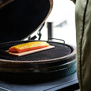 Big Green Egg Kızılağaç Izgara Plakası görseli 3