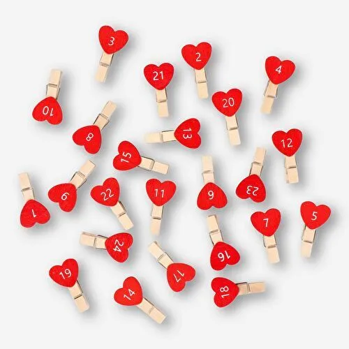 Flying Tiger Copenhagen 24'lü Kırmızı Kalpli Ahşap Mini Mandal Seti