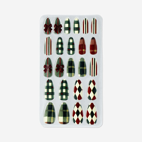 Flying Tiger Copenhagen 24'lü Yılbaşı Desenli Takma Tırnak Seti Flying Tiger Copenhagen 24'lü Yılbaşı Desenli Takma Tırnak Seti