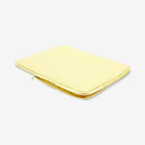 Flying Tiger Copenhagen Sarı Kapitone Çiçek Desenli Laptop Çantası Flying Tiger Copenhagen Sarı Kapitone Çiçek Desenli Laptop Çantası