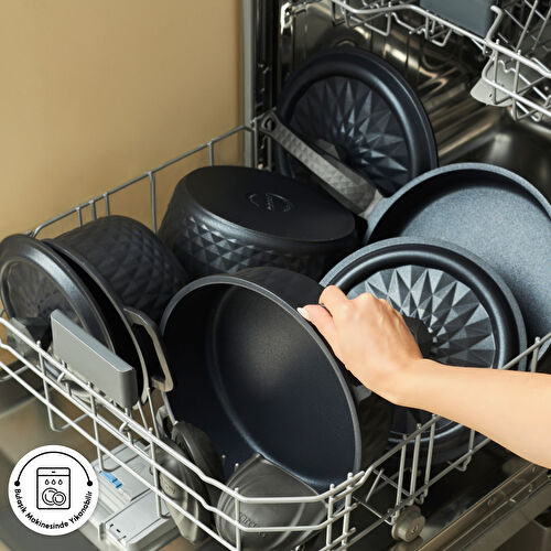 Karaca Biodiamond Döküm 7 Parça Fırın Eldiveni Hediyeli Tencere Seti