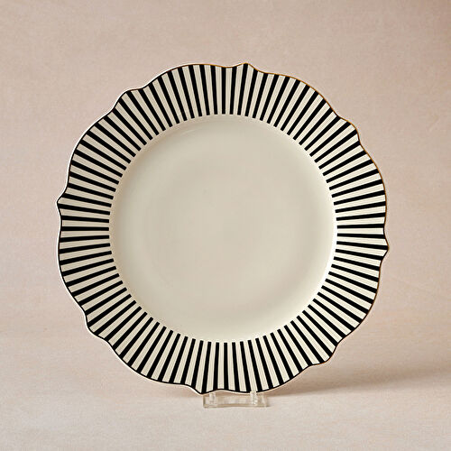 Karaca New Romantic İnce Çizgili Pasta Tabağı 21 cm Siyah 