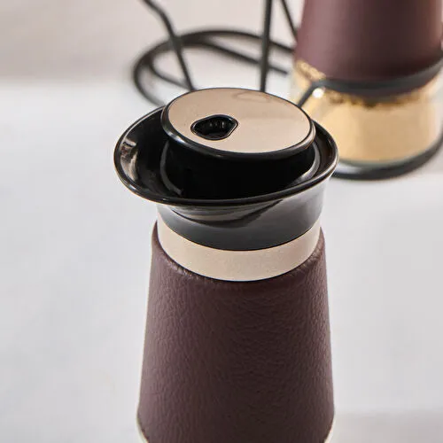 Karaca New Latin Tuzluk ve Biberlik Karaca New Latin Tuzluk ve Biberlik