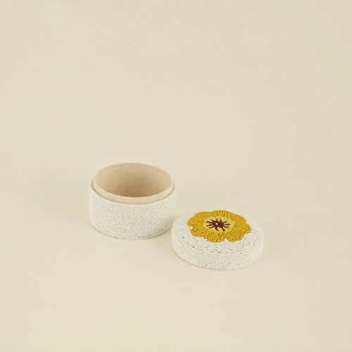 Karaca Home Camelot Dekoratif Kutu 4x4x2,5 cm Karaca Home Camelot Dekoratif Kutu 4x4x2,5 cm