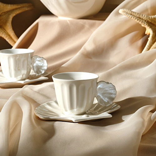 Karaca İstiridye Tabaklı Kahve Fincanı 90 ml