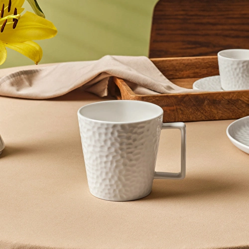 Karaca x Refika Bembeyaz Yuvarlak Kupa 450 ml Karaca x Refika Bembeyaz Yuvarlak Kupa 450 ml