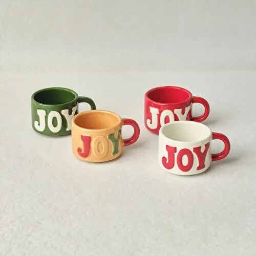 Karaca New Year Yılbaşı Joy Standlı 4 Kişilik Çay Fincan Takımı 150 ml Karaca New Year Yılbaşı Joy Standlı 4 Kişilik Çay Fincan Takımı 150 ml