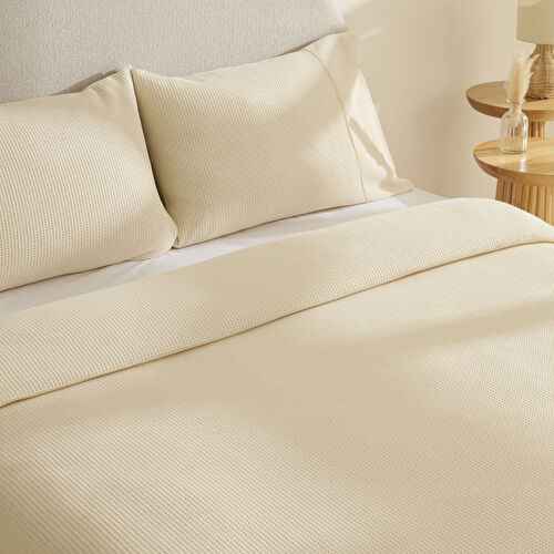 Karaca Home Elarıs Gofre Çift Kişilik Yatak Örtüsü Takımı Ekru Karaca Home Elarıs Gofre Çift Kişilik Yatak Örtüsü Takımı Ekru