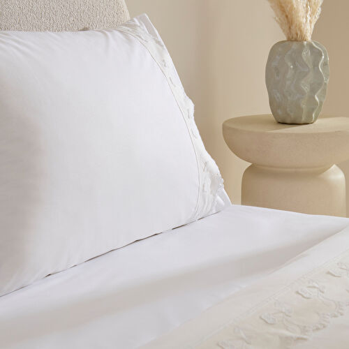 Karaca Home Delvyn %100 Pamuk Çift Kişilik Nevresim Takımı Beyaz Karaca Home Delvyn %100 Pamuk Çift Kişilik Nevresim Takımı Beyaz