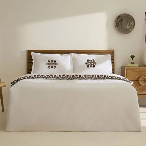 Karaca Home Nubea Nakışlı Çift Kişilik Nevresim Takımı Beyaz