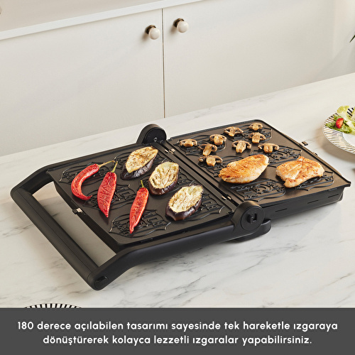 Karaca x Beşiktaş Lisanslı Taraftar Logo Plakalı Tost Makinesi