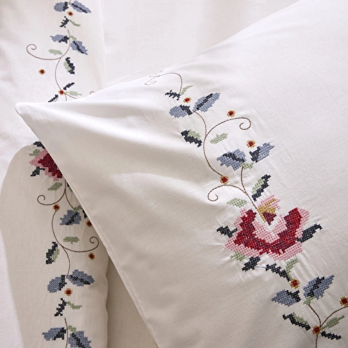 Karaca Home Miretta %100 Pamuk Kanaviçe Nakışlı Çift Kişilik Nevresim Takımı Beyaz