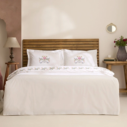 Karaca Home Ottalia %100 Pamuk Kanaviçe Nakışlı Çift Kişilik Nevresim Takımı Beyaz