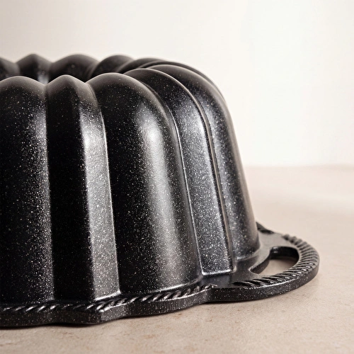 Emsan Black Shiny Year Döküm Kek Kalıbı 22 cm