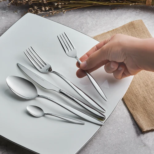 Karaca Laurel 30 Parça 6 Kişilik Elegance Kutulu Çatal Kaşık Bıçak Takımı