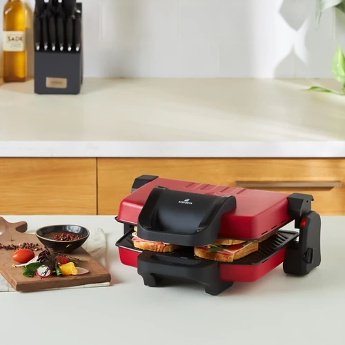 Karaca Future Essential Tost Makinesi Matte Red 1800 W 4 Dilim Kapasiteli