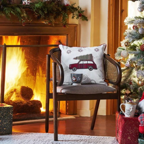 Karaca Home Woodland Beyaz Arabalı Cozy Kırlent 45x45 cm