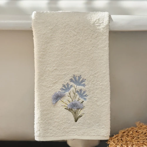 Karaca Home Flower 3D Nakışlı Aile Banyo Seti Mavi
