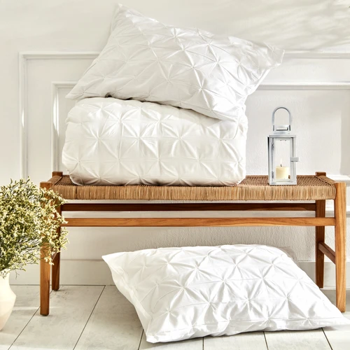 Karaca Home White Collection Castello %100 Pamuk Çift Kişilik Puntolu Nevresim Takımı Beyaz