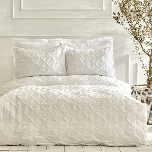 Karaca Home White Collection Castello %100 Pamuk Çift Kişilik Puntolu Nevresim Takımı Beyaz