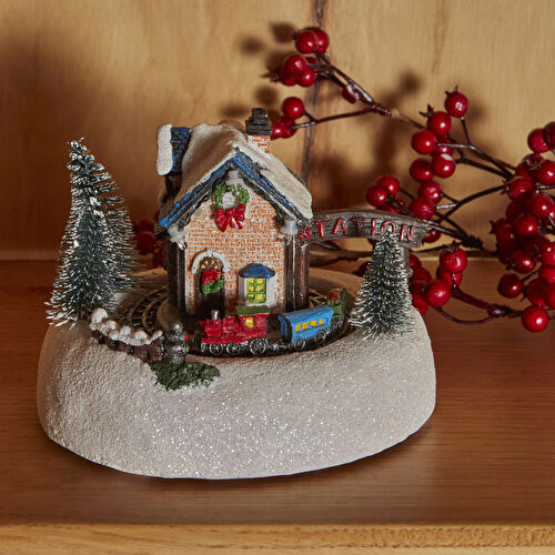 Karaca Home New Year Led Işıklı Tren İstasyonu Karaca Home New Year Led Işıklı Tren İstasyonu