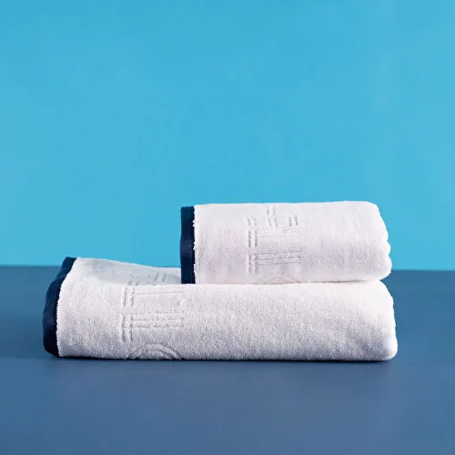Karaca Home x 2Wins İnitial Banyo Havlusu 85x150 cm
