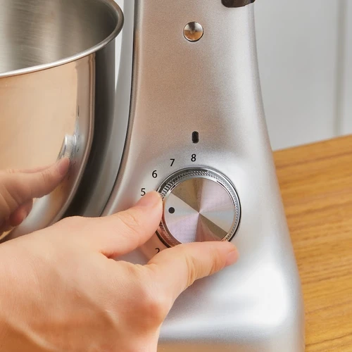 Karaca Multicast Plus Döküm Kıyma Çekme/Sucuk-Sosis/İçli Köfte/ Kurabiye Aparatlı Hamur Yoğurma Makinesi Silver 5L 