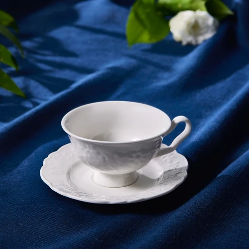 Karaca Beatrice Kahve Fincanı ve Tabağı 100 ml