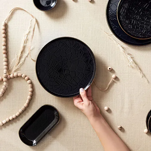 Karaca Calvin Ordövr Tabağı 23 Cm Siyah 