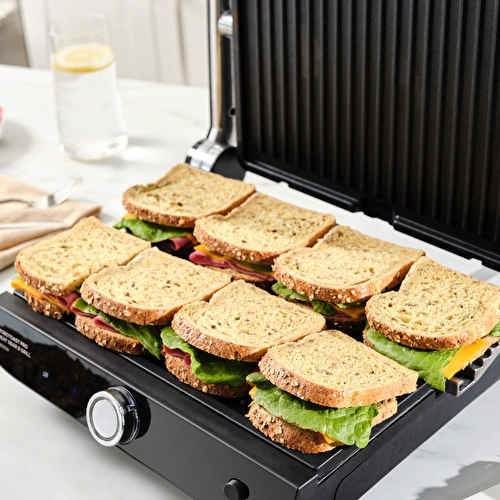Karaca Robotoast Meat Sear 8 Kişilik Döküm Grill Tost Makinesi