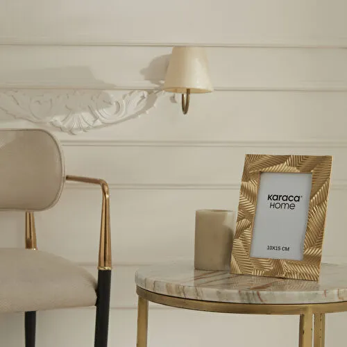 Karaca Home Lana Fotoğraf Çerçevesi Gold 15x20 cm Karaca Home Lana Fotoğraf Çerçevesi Gold 15x20 cm