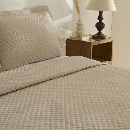 Karaca Home Anna Çift Kişilik Yatak Örtüsü Bej Karaca Home Anna Çift Kişilik Yatak Örtüsü Bej