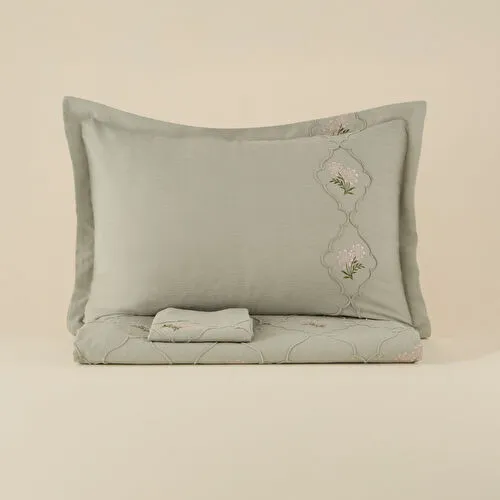 Karaca Home Myra Çift Kişilik Çiçekli Yatak Örtüsü Adaçayı Karaca Home Myra Çift Kişilik Çiçekli Yatak Örtüsü Adaçayı