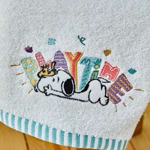 Peanuts by Karaca Home Snoopy Playtime Nakışlı 8-10 Yaş Çocuk Bornoz Seti