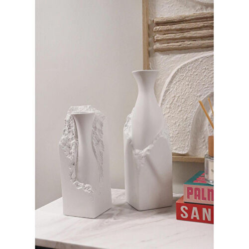 The Mia Licia Seramik Vazo Beyaz 9x9x26 Cm