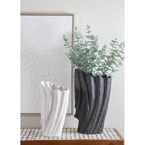 The Mia Licia Seramik Vazo Beyaz 24x15x38 Cm