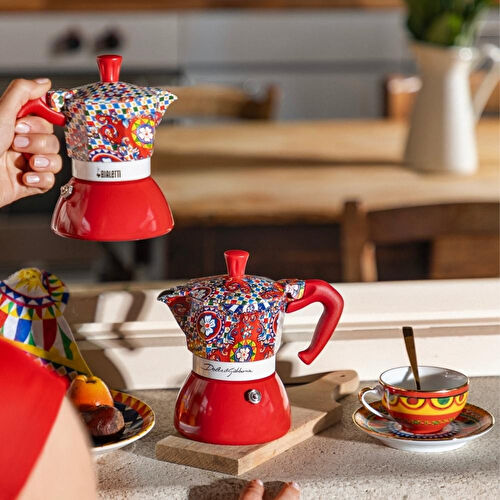 Bialetti Moka İndüksiyon Dolce Gabbana 4 Cup Bialetti Moka İndüksiyon Dolce Gabbana 4 Cup