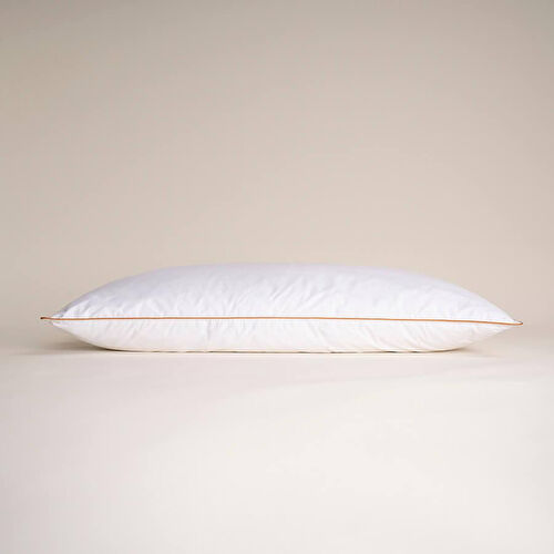 Penelope %100 Kaz Tüyü Dolgulu Yastık 50x90 Cm- Bronze Serisi Penelope %100 Kaz Tüyü Dolgulu Yastık 50x90 Cm- Bronze Serisi