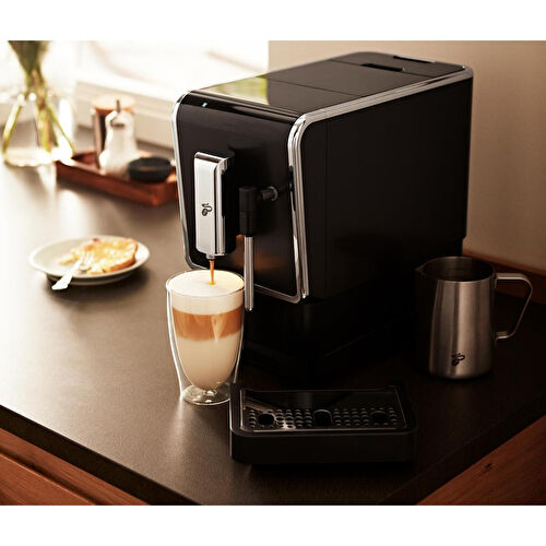 Tchibo Esperto Latte Tam Otomatik Kahve Makinesi Antrasit