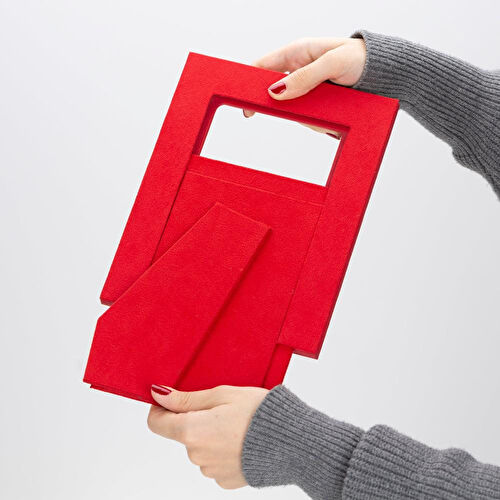 Bloominbag Bloomframe Chesterfield – Hakiki Deri Fotoğraf Çerçevesi Bloominbag Bloomframe Chesterfield – Hakiki Deri Fotoğraf Çerçevesi