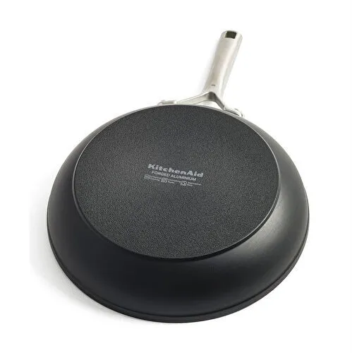 Kitchenaid Güçlendirilmiş Dövme Alüminyum Kızartma Tavası 24 Cm Kitchenaid Güçlendirilmiş Dövme Alüminyum Kızartma Tavası 24 Cm