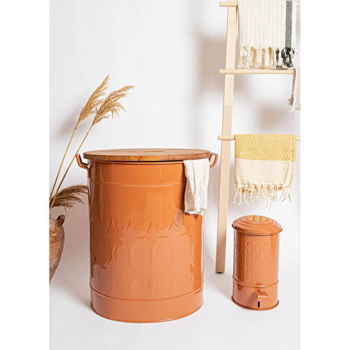 The Mia Prizma Çöp Kovası Banyo Terracota 5 Lt The Mia Prizma Çöp Kovası Banyo Terracota 5 Lt